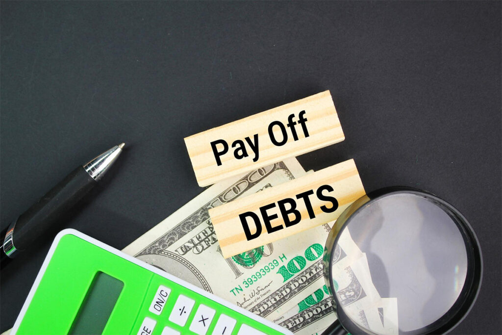 Are You Able to Pay Off Your Debts Outside of Bankruptcy?
